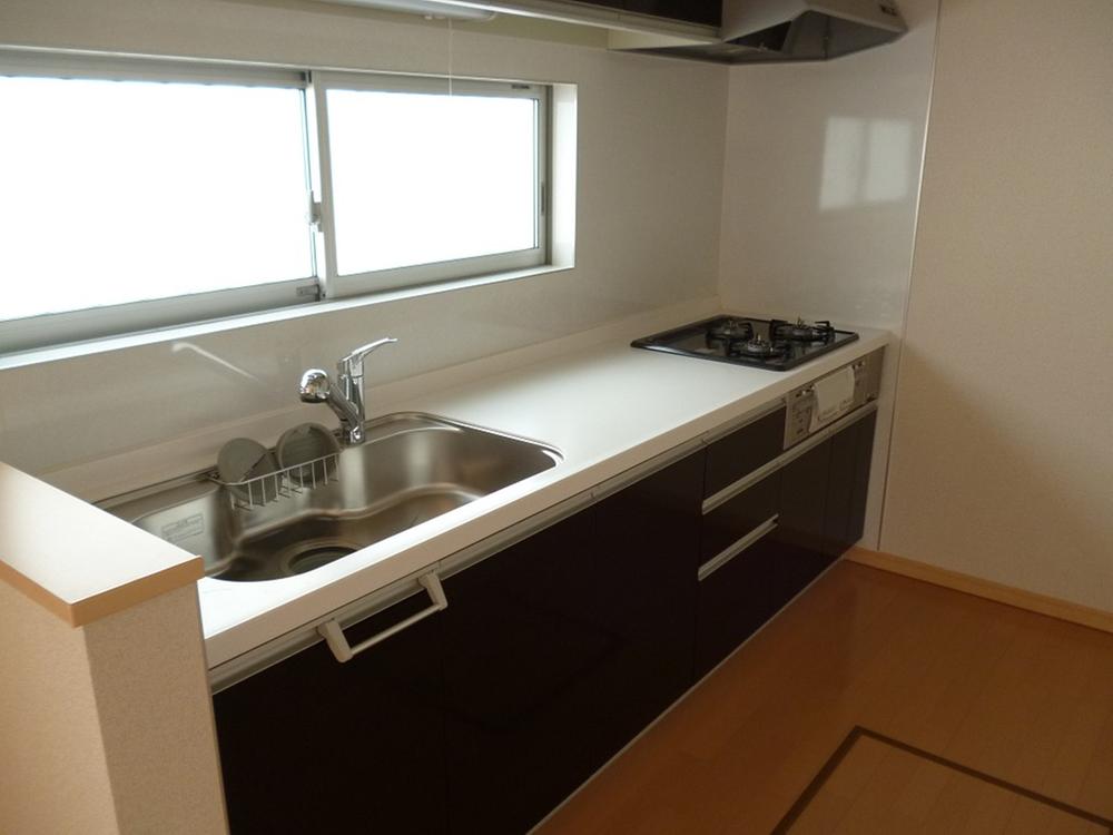 Same specifications photo (kitchen)