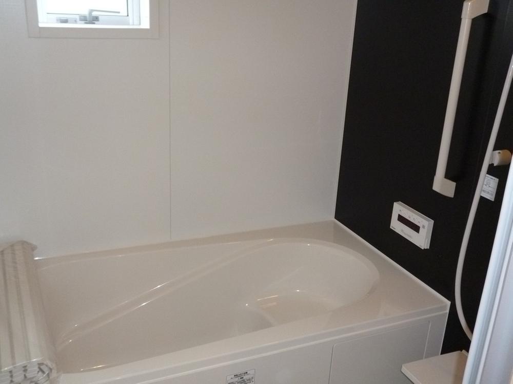 Same specifications photo (bathroom)