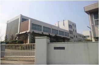 Junior high school. 1000m to Tokai Municipal Fukishima junior high school