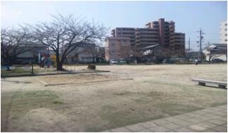 park. 100m until Takagi field park