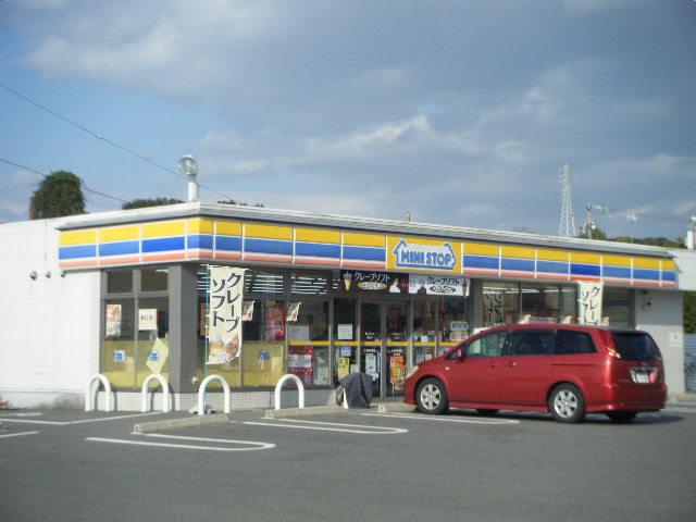 Convenience store. MINISTOP Okujo store up (convenience store) 662m