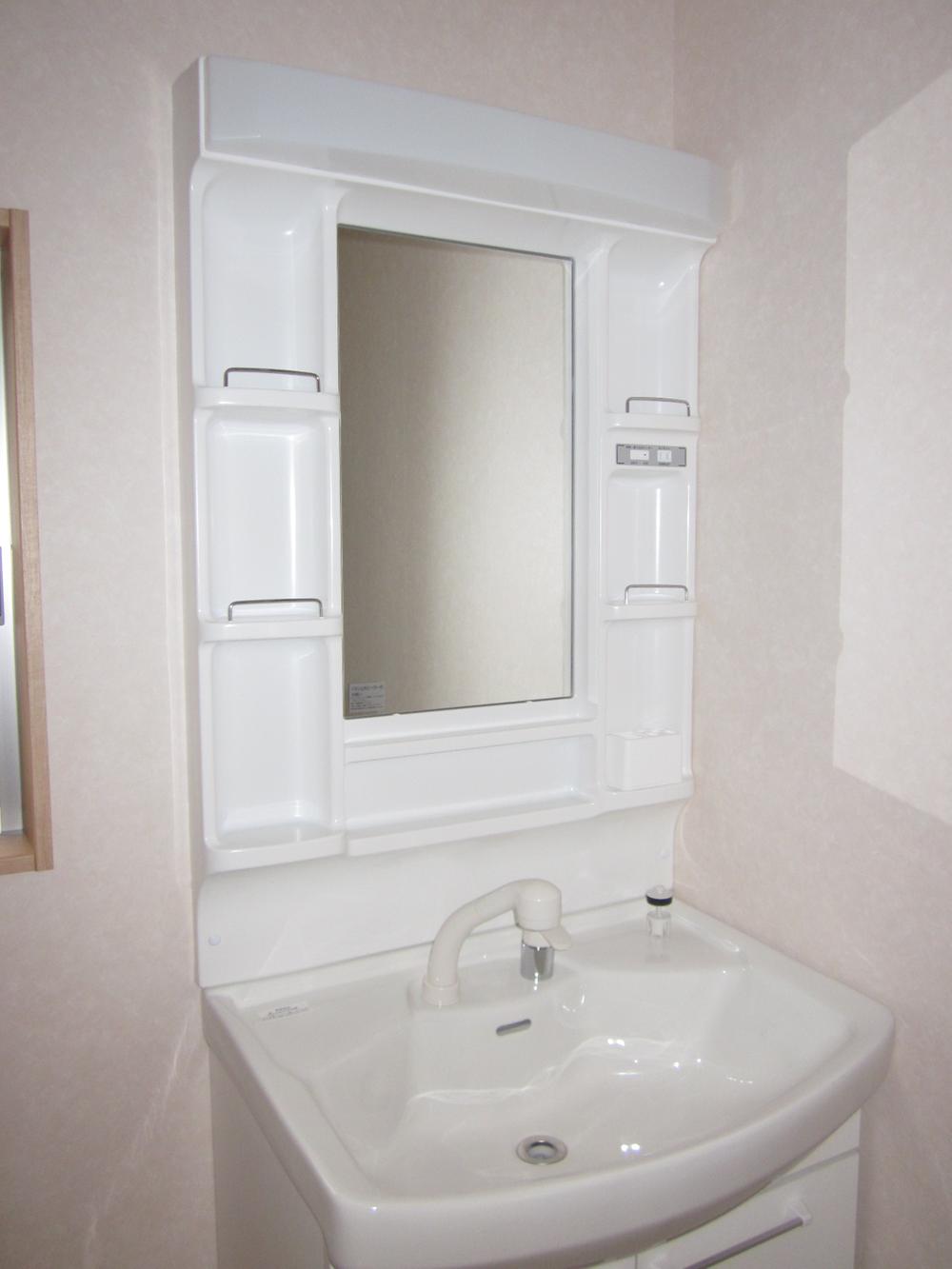 Wash basin, toilet. Shampoo dresser vanity