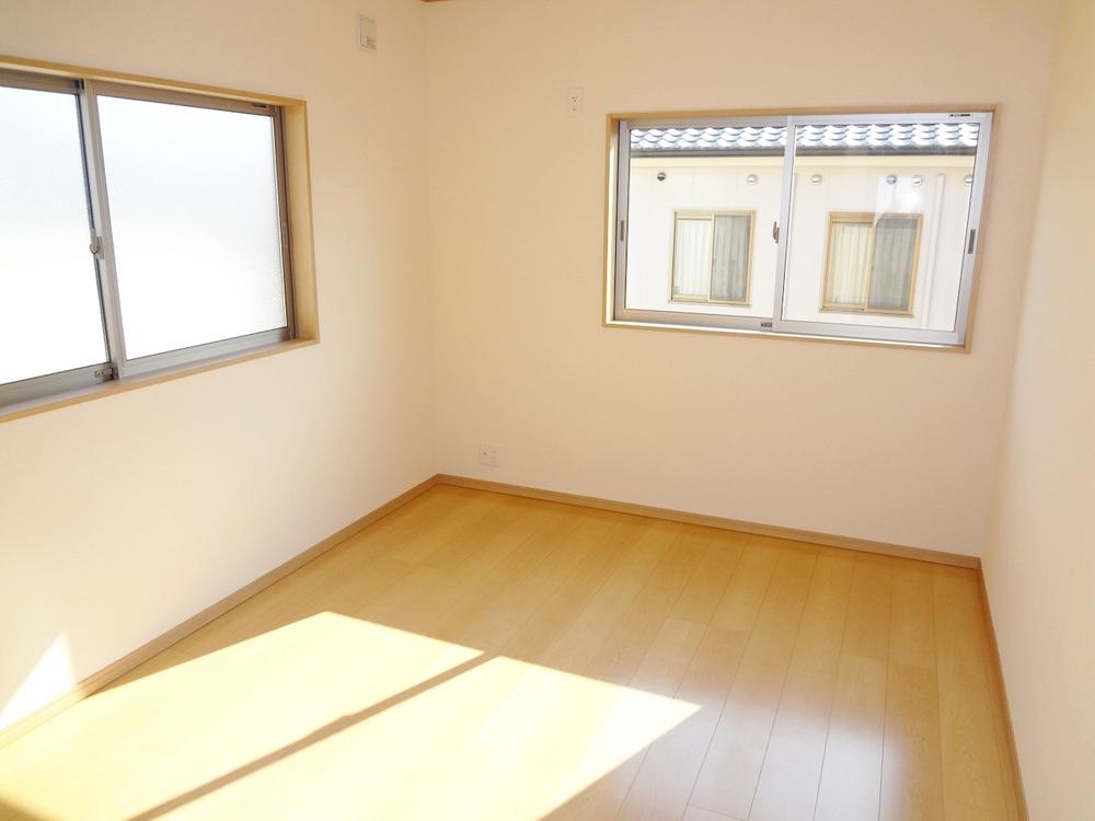 Non-living room. Indoor (12 May 2013) Shooting