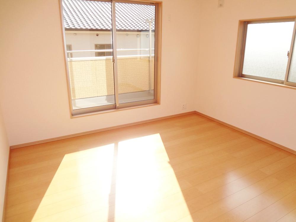 Non-living room. Indoor (12 May 2013) Shooting