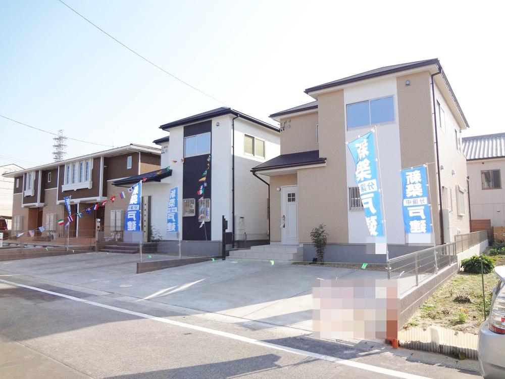 Local photos, including front road. December 2013) Shooting