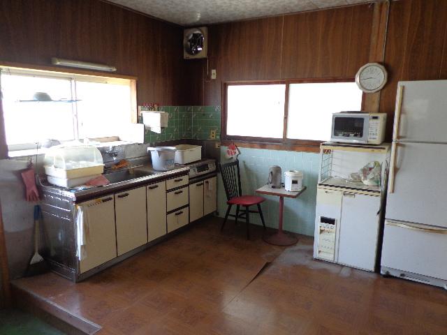 Other. It is the first floor of the kitchen.