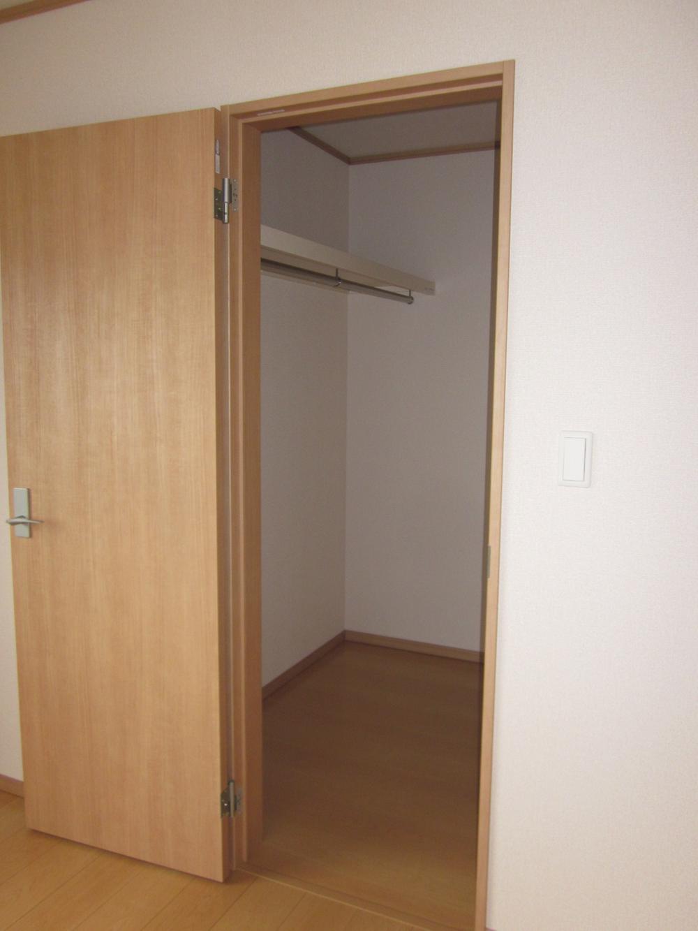 Receipt. Walk-in closet