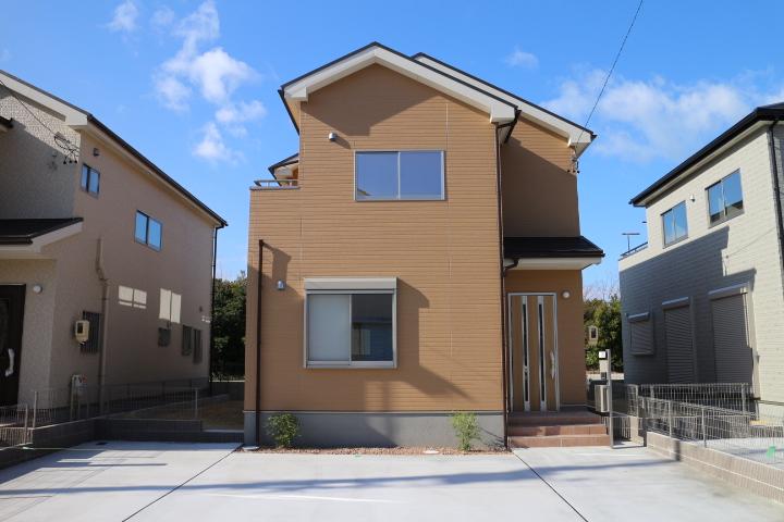 Parking lot. Parking Lot ・ Parallel three parking possible! 