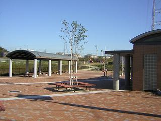 park. 1095m to Hojo Park