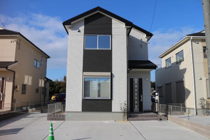 Local appearance photo. Building 2 Local (12 May 2013) Shooting