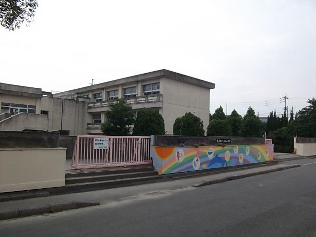 Primary school. Tokoname Municipal Onizaki to South Elementary School 815m