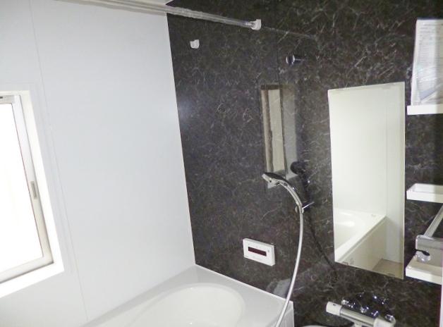 Bathroom. Local (10 May 2013) Shooting