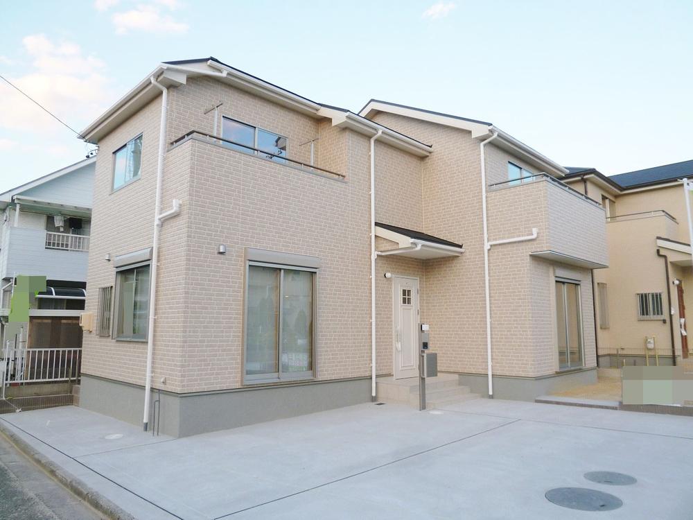 Local appearance photo. Local (11 May 2013) shooting 1 Building