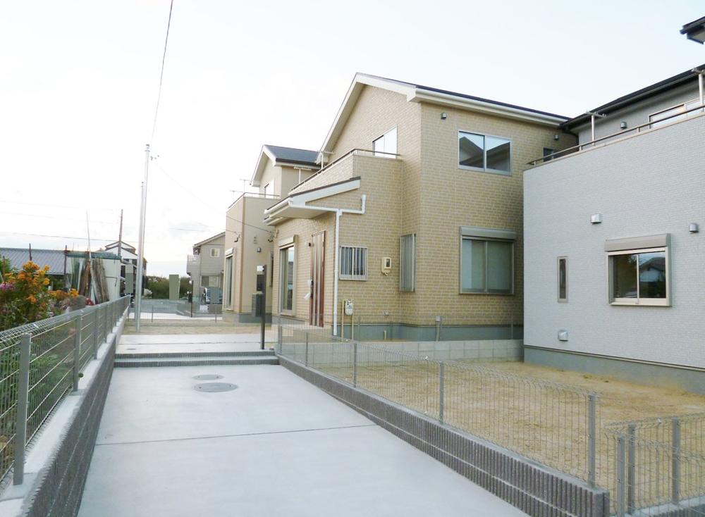 Local appearance photo. Local (11 May 2013) Shooting