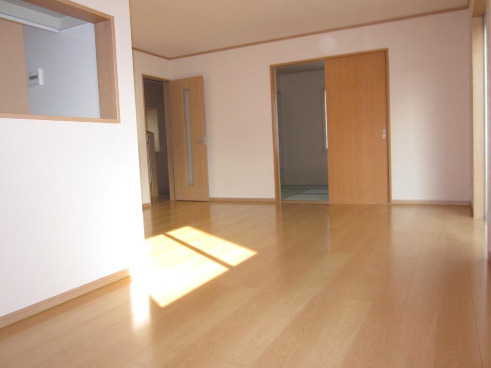 Living. Spacious living