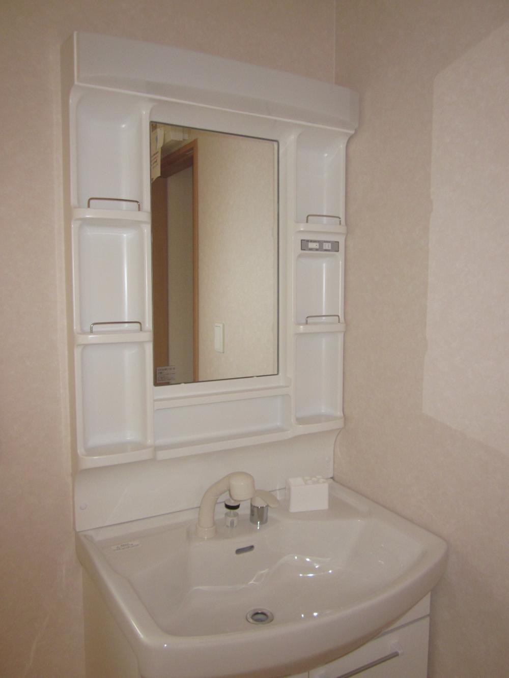 Wash basin, toilet. Shampoo dresser vanity