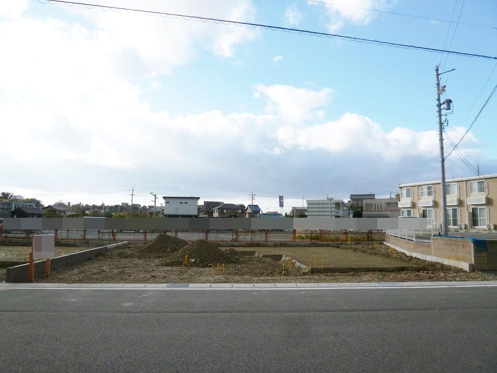 Local photos, including front road. Local (213 December) shooting