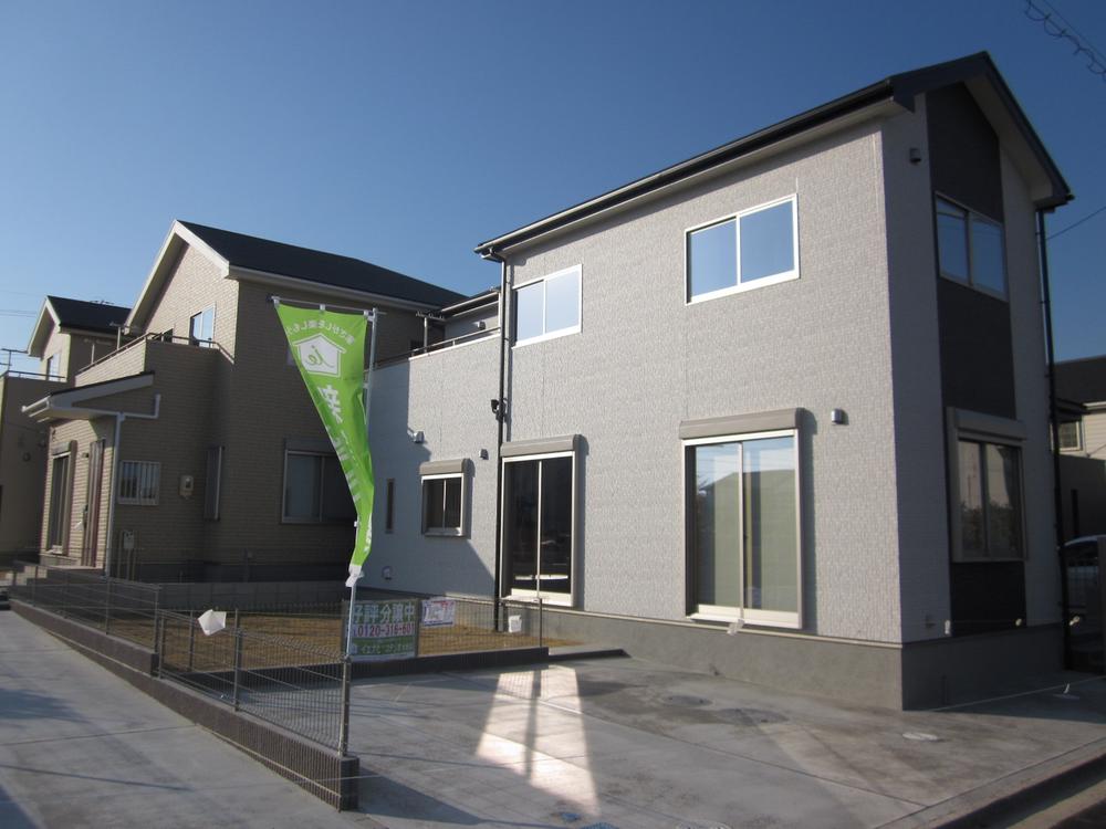 Local appearance photo. Local Photos 3, 4 Building