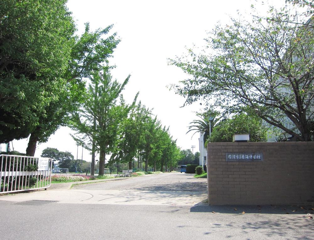 Junior high school. Tokoname 1560m to stand Qinghai Junior High School