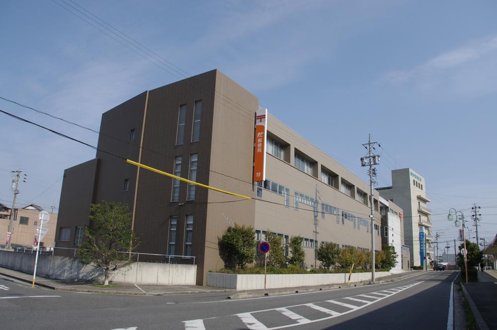 post office. Tokoname 1800m until the post office