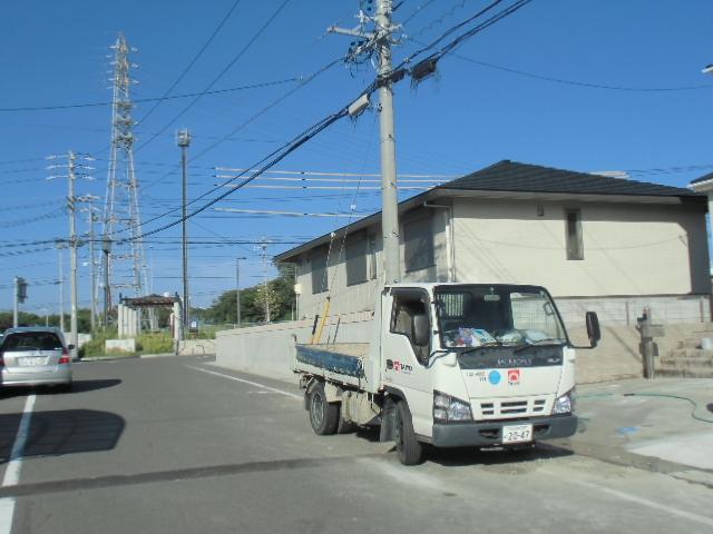 Local photos, including front road. Local (July 2013) Shooting