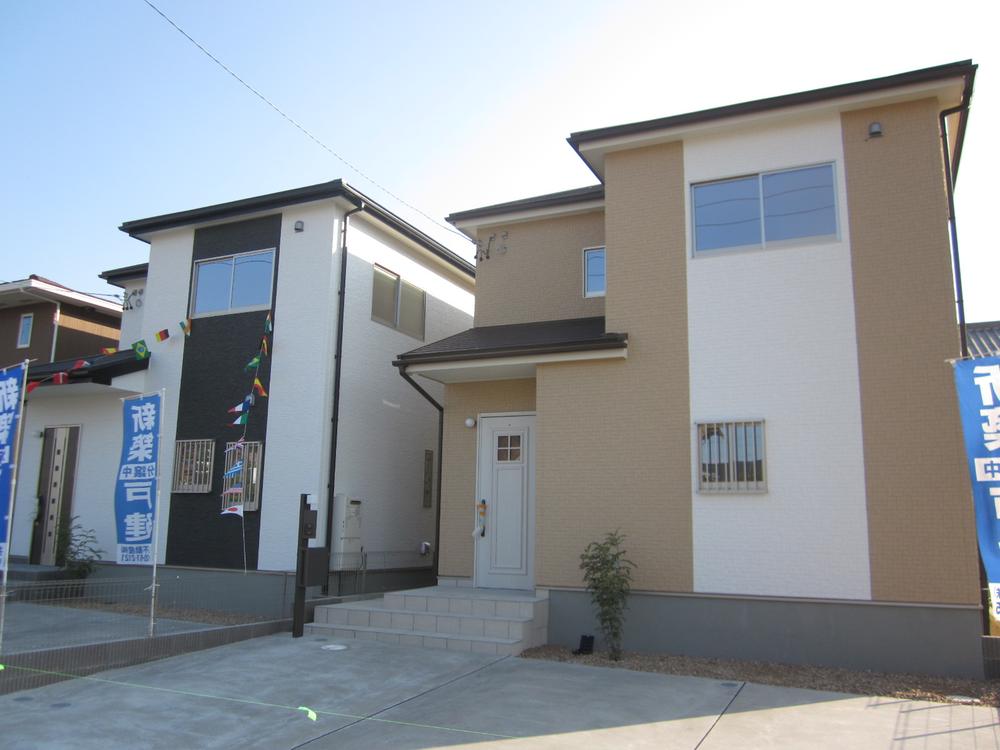 Local appearance photo. Local photos (whole)