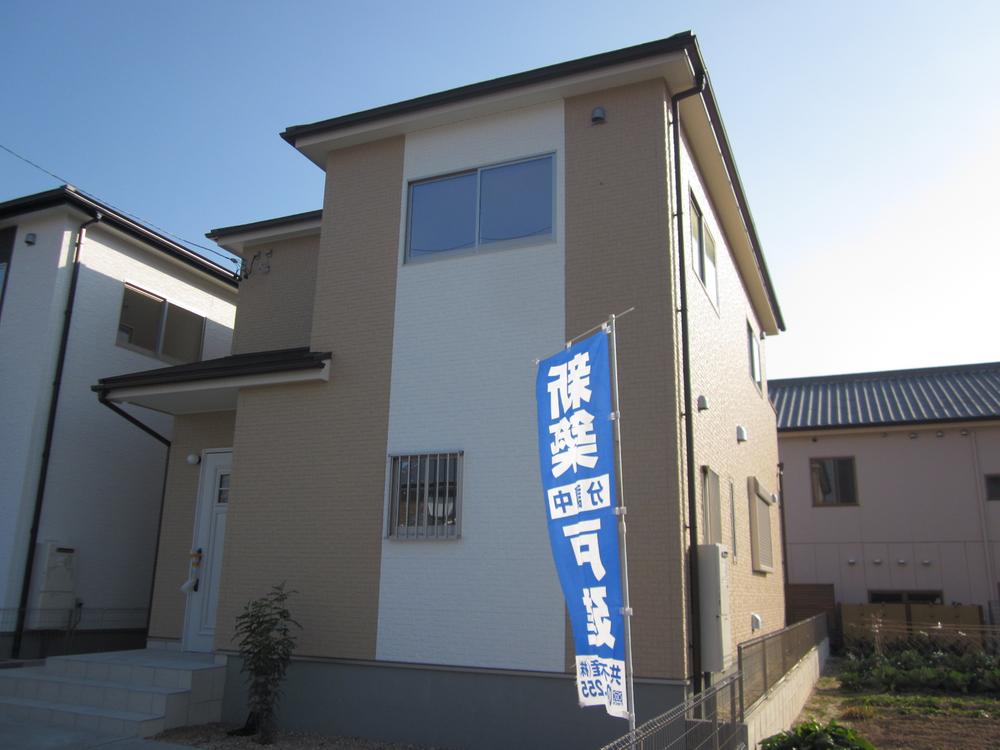 Local appearance photo. Local Photos (1 Building)