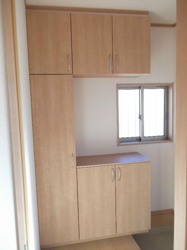 Receipt. Entrance storage