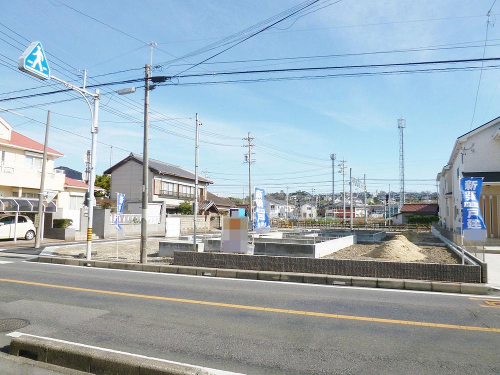 Local photos, including front road. Local (12 May 2013) Shooting