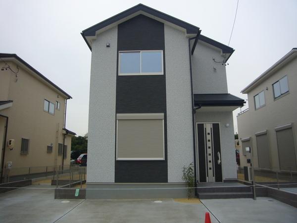 Local appearance photo. Local (12 May 2013) Shooting