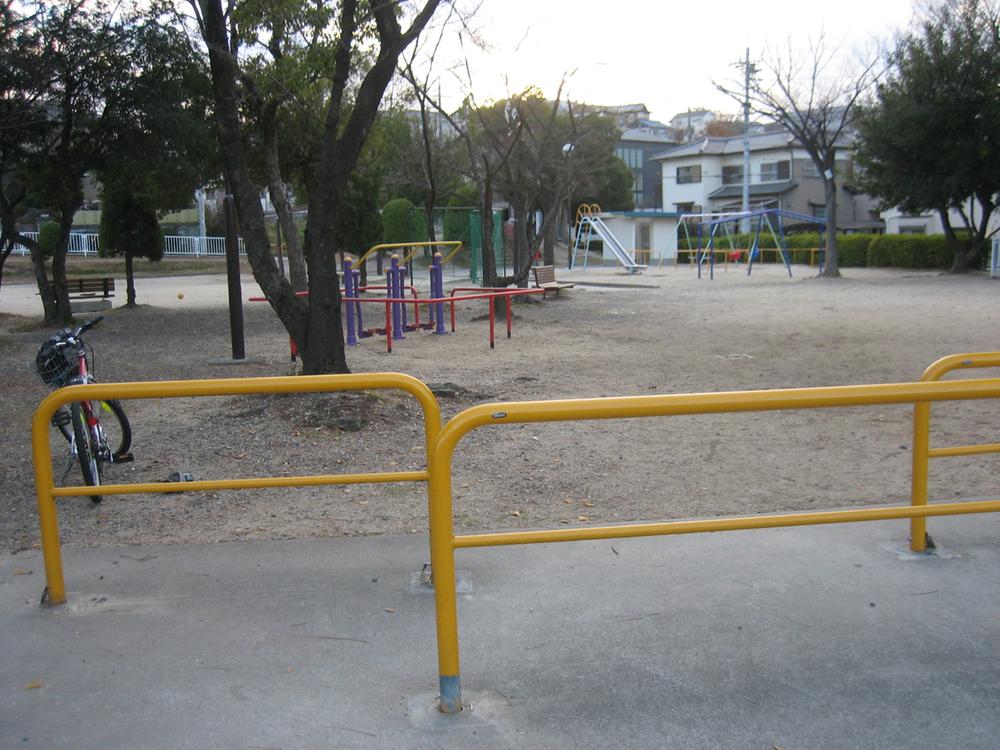 park. 250m children are playing a lot to the god of the mountain park