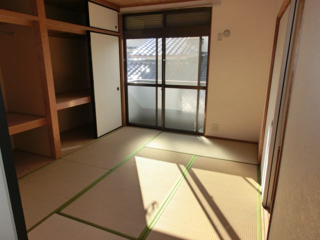 Living and room. Japanese-style room 6 quires