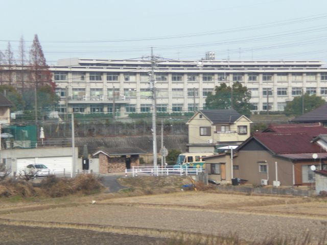Junior high school. 1800m until the Municipal Sakae junior high school (junior high school)