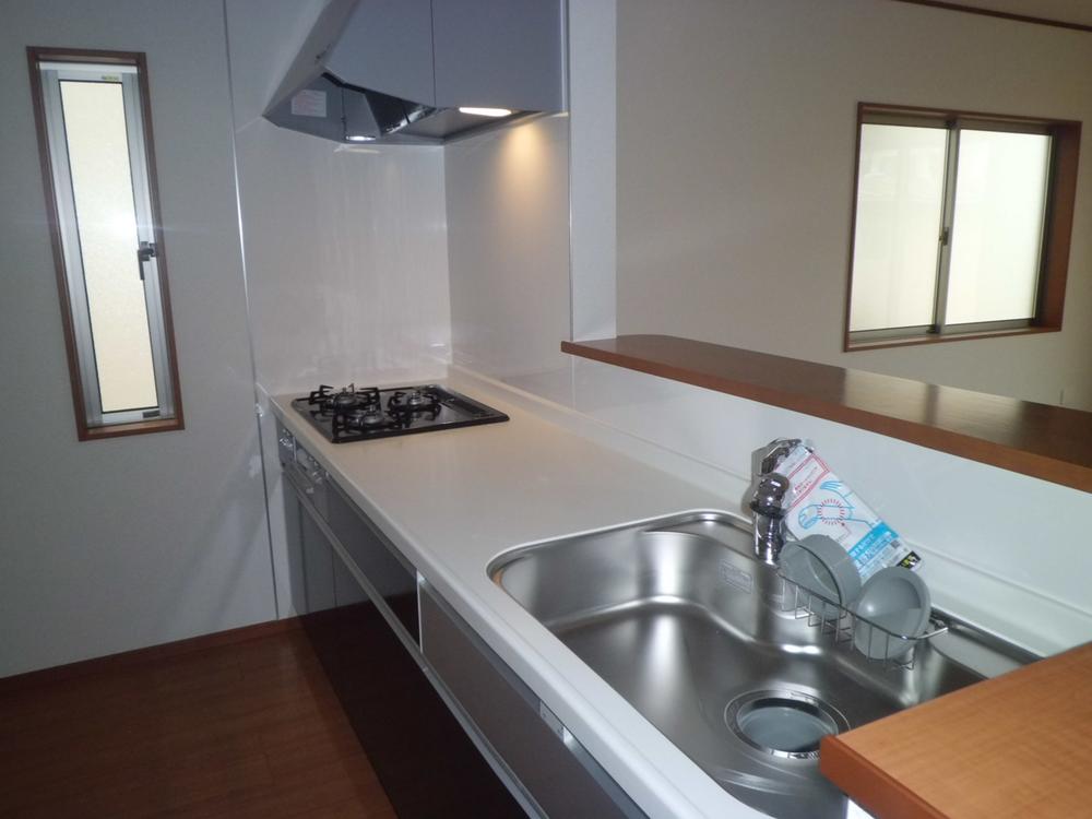 Kitchen. ☆ Face-to-face kitchen ☆ Three-necked stove ☆