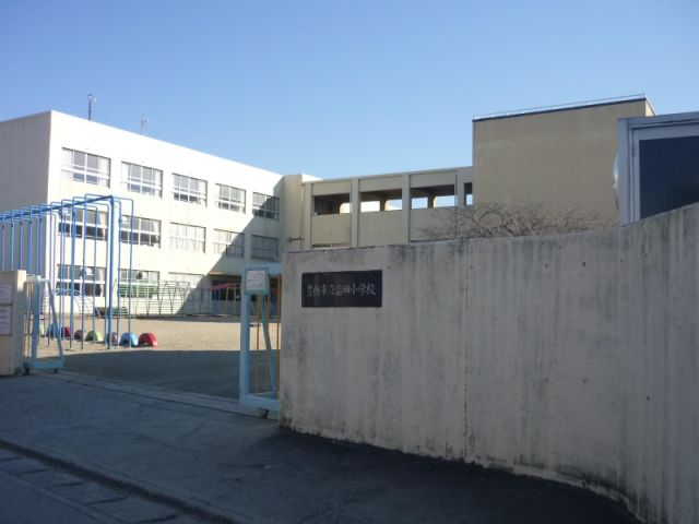 Primary school. 590m up to municipal Iwata elementary school (elementary school)