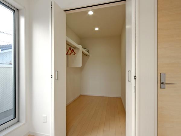 Receipt. Walk In Closet (unfinished because, Same specifications photo)