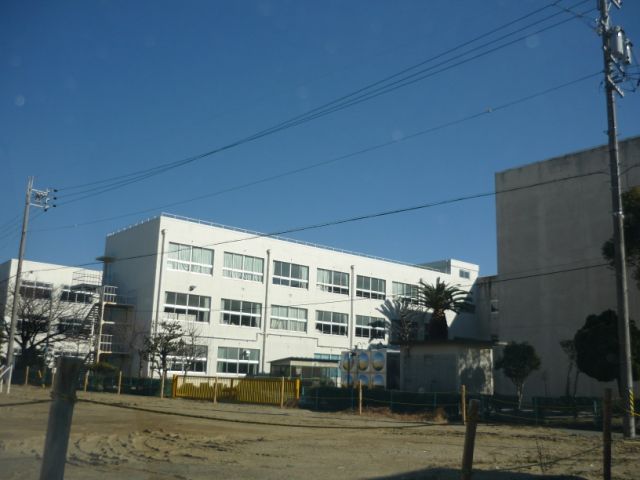 Primary school. 780m up to municipal Yoshida how elementary school (elementary school)