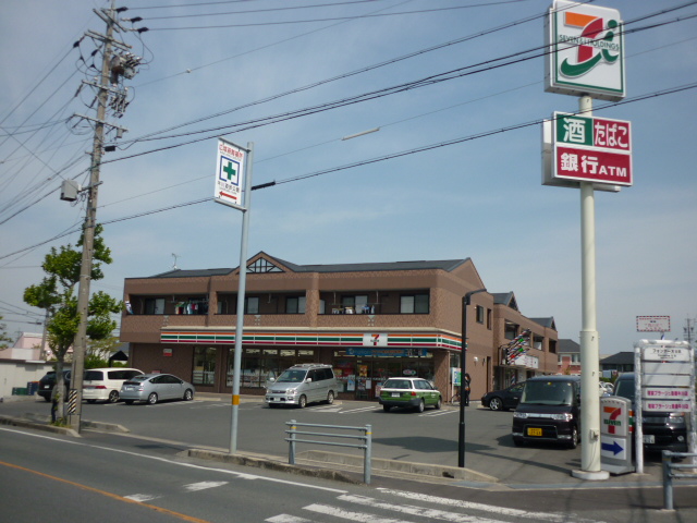 Convenience store. Seven-Eleven Toyohashi Ushikawadori 3-chome up (convenience store) 790m