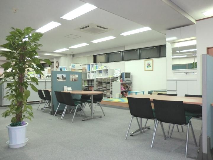 exhibition hall / Showroom. It is meeting space. 