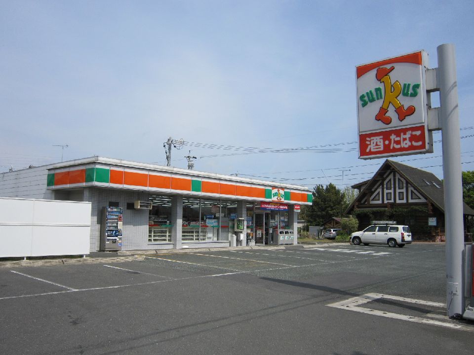 Convenience store. Thanks Toyohashi Yamada store up (convenience store) 347m