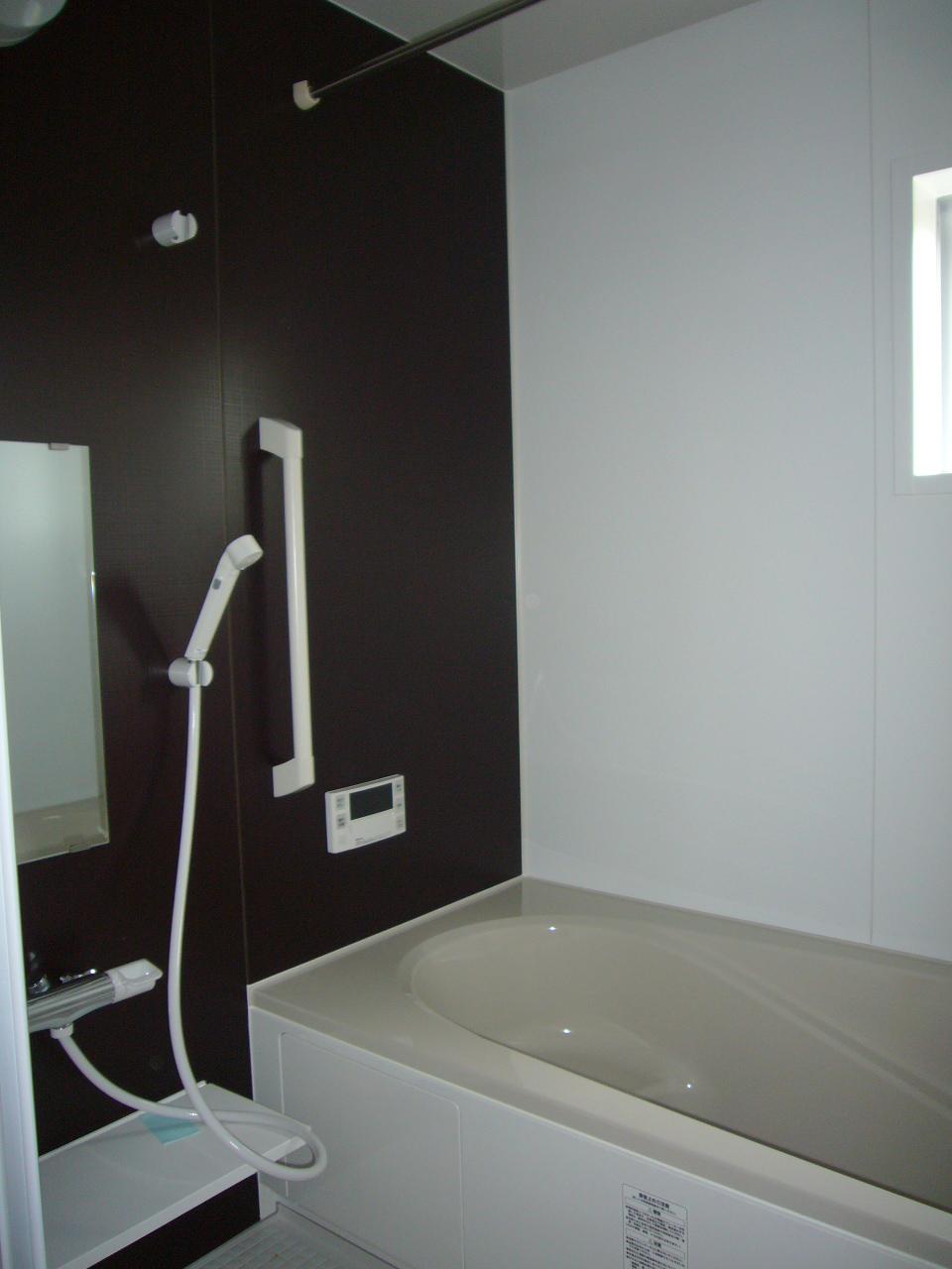 Same specifications photo (bathroom)