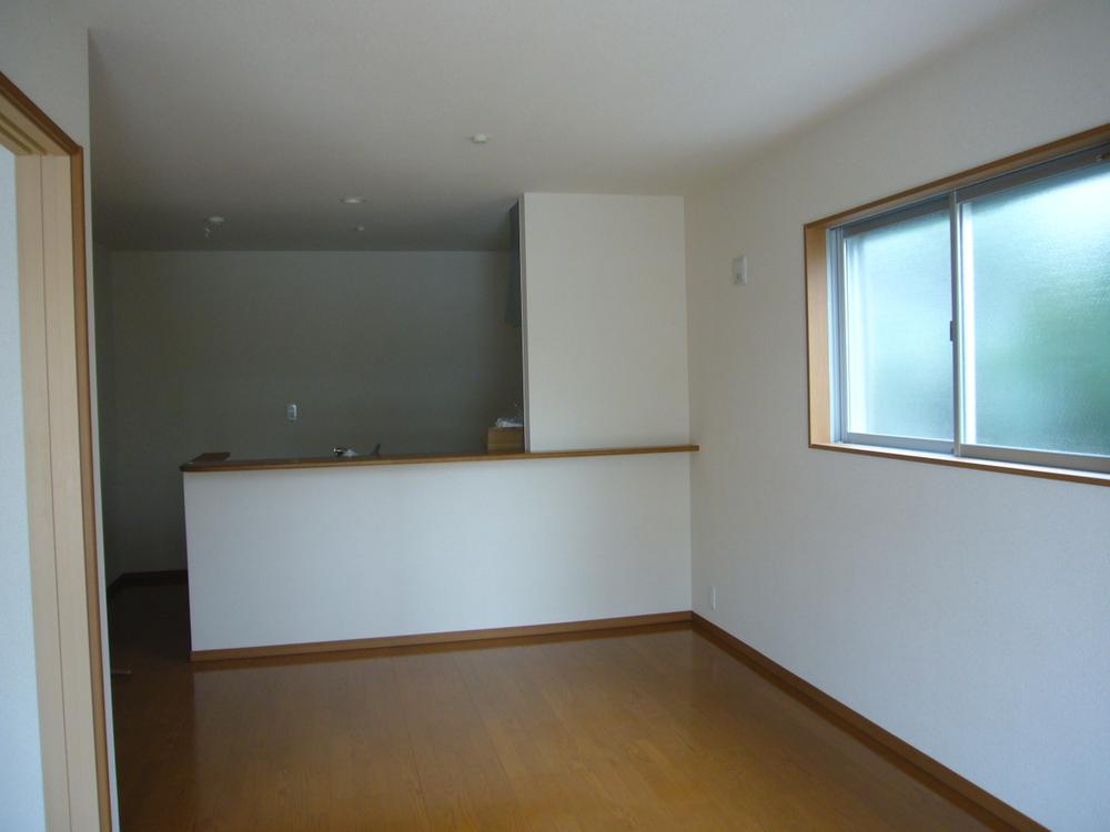 Same specifications photos (living)