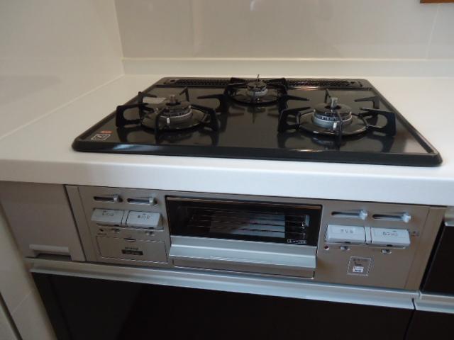 Other. Three-necked gas stove