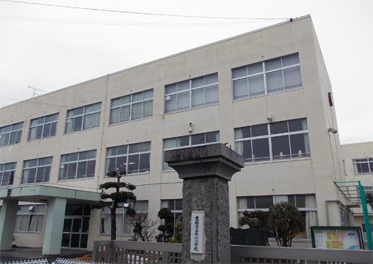 Primary school. Ushikawa until elementary school 1420m