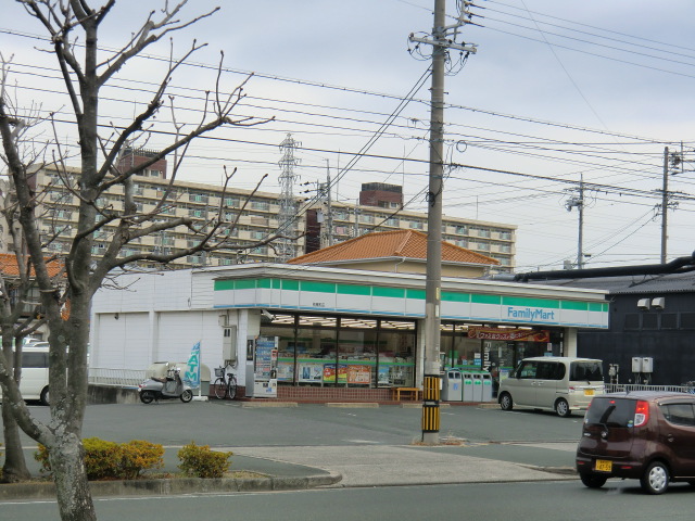 Convenience store. 220m to FamilyMart Sato Machiten (convenience store)