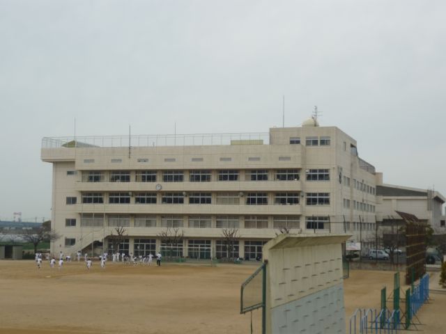 Junior high school. City Nanyang until junior high school (junior high school) 1900m