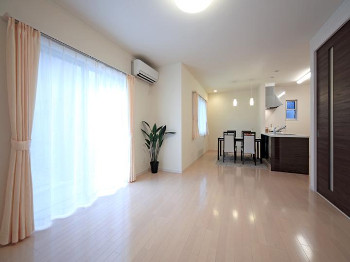 Living. Unfinished because, Same specifications Photos