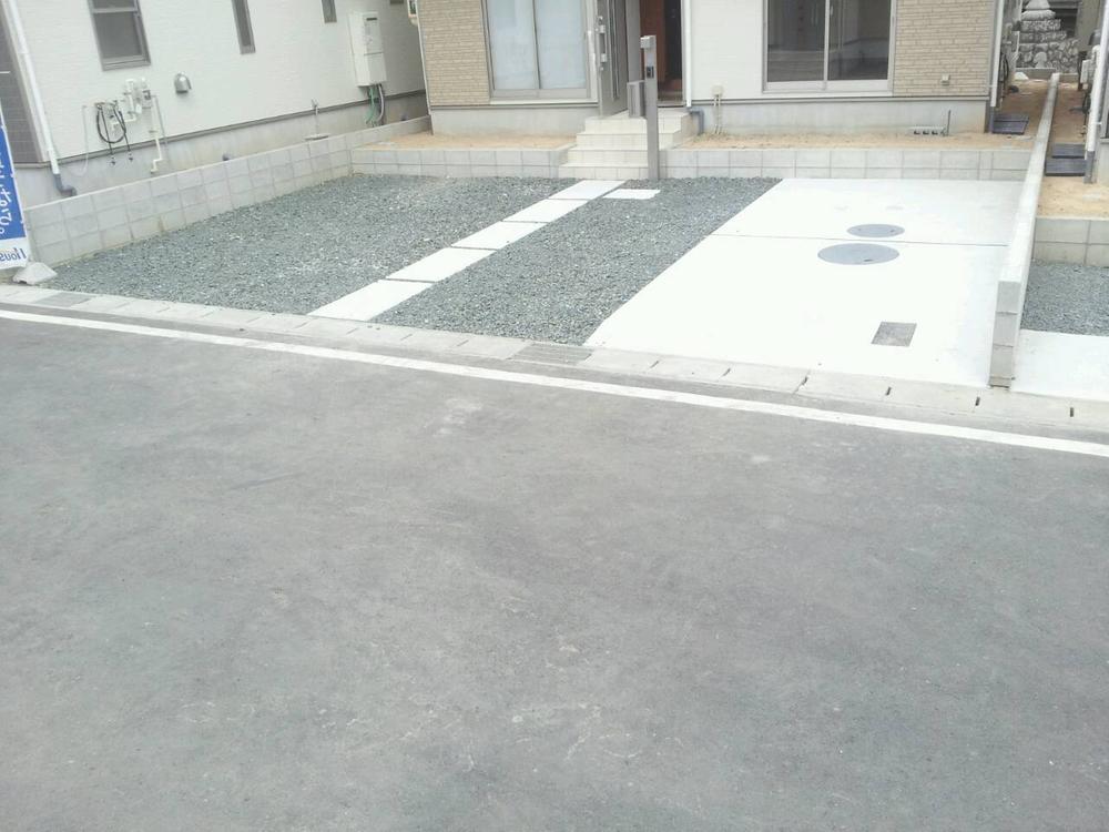 Parking lot.  ※ It will be the same specification. 
