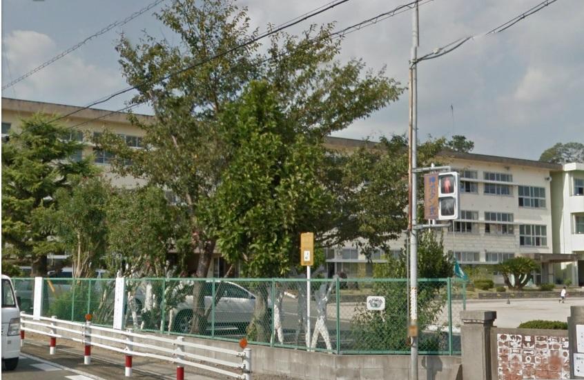 Primary school. Toyokawa Municipal Sanzogo 800m up to elementary school