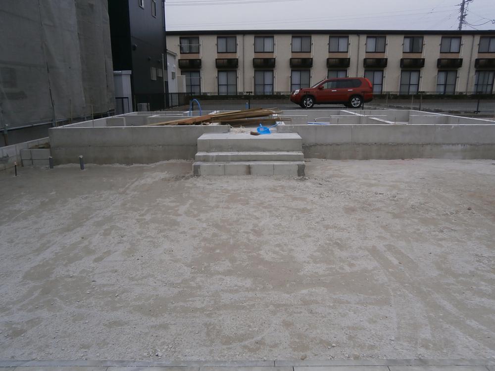 Other local. Local (12 May 2013) will guide you to the shooting model house